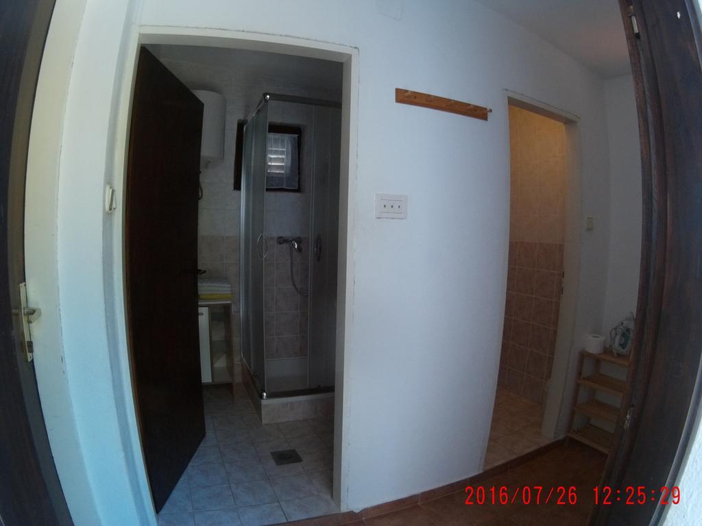 Apartman Luburic Pinezici  Exterior photo